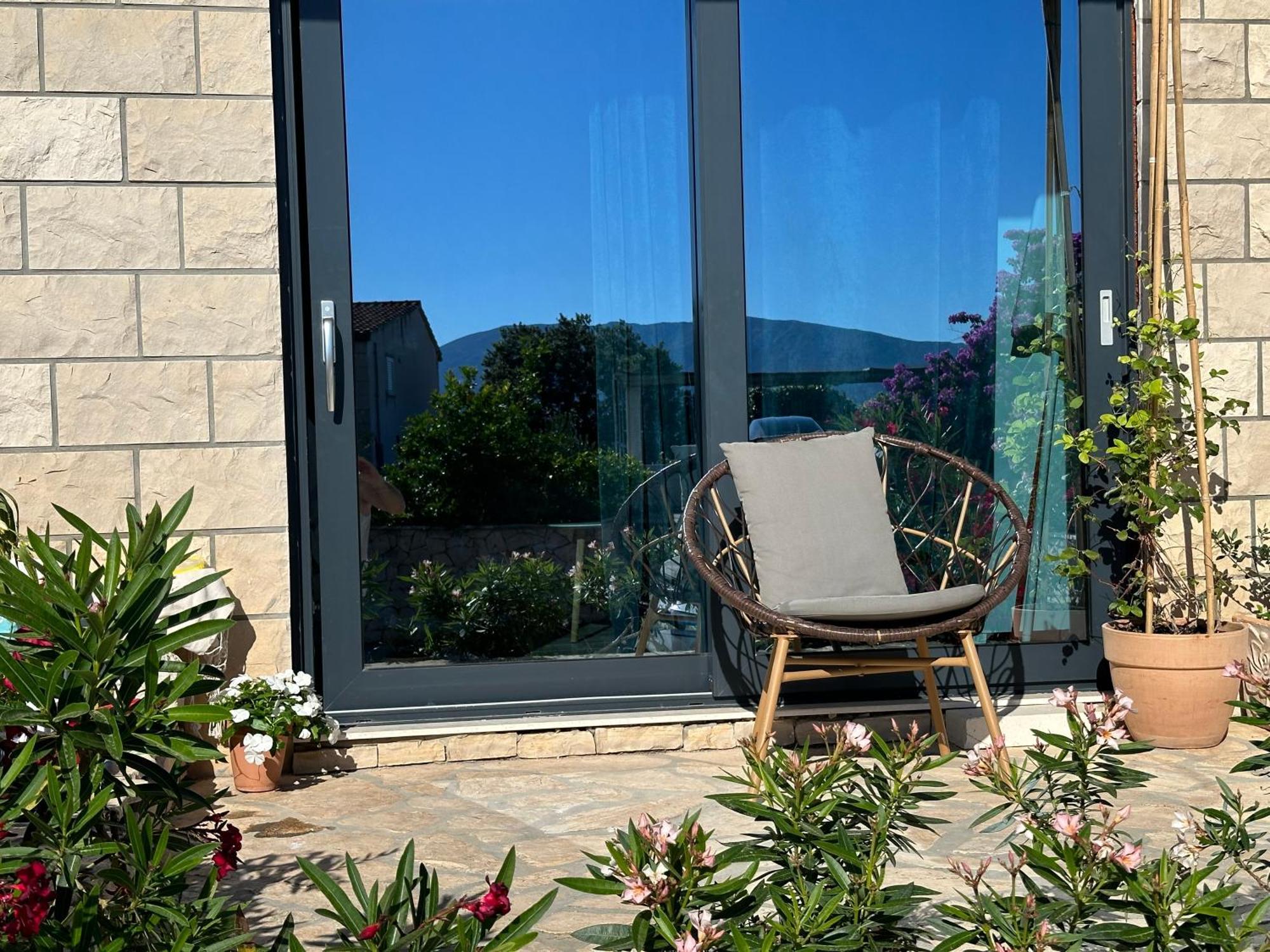 Seaview And Relax Apartment Lumbarda Exterior photo